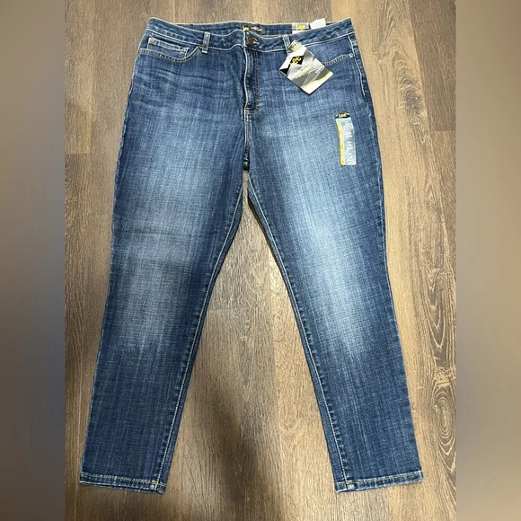LEE Women's Slim Fit Skinny Leg Midrise Jean - Picture 1 of 7